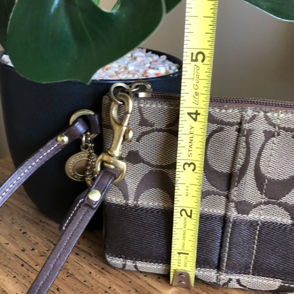 Coach Signature C Wristlet - Picture 10 of 10